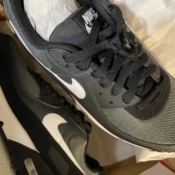 Nike Men's Air Max 90 Shoes new in box, NW… - Picture 7 of 8